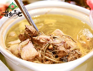 用三七炖小公鸡给青少年喝，可以长高吗